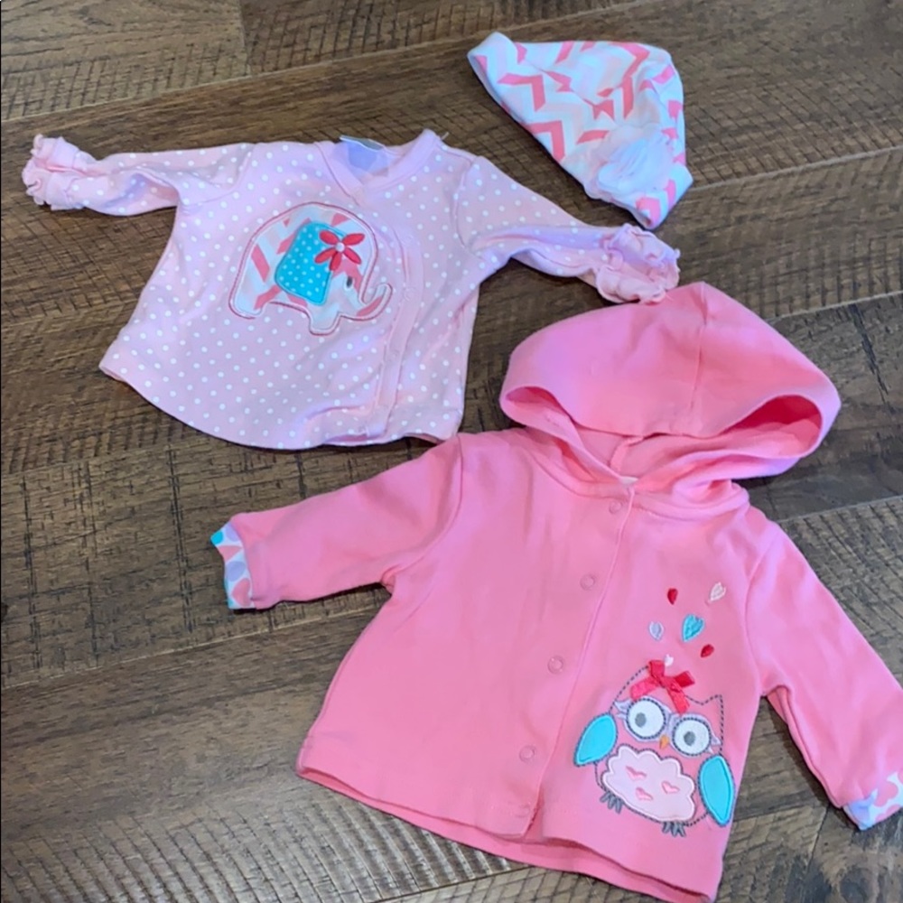 Newborn Outfits - Picture 3 of 3